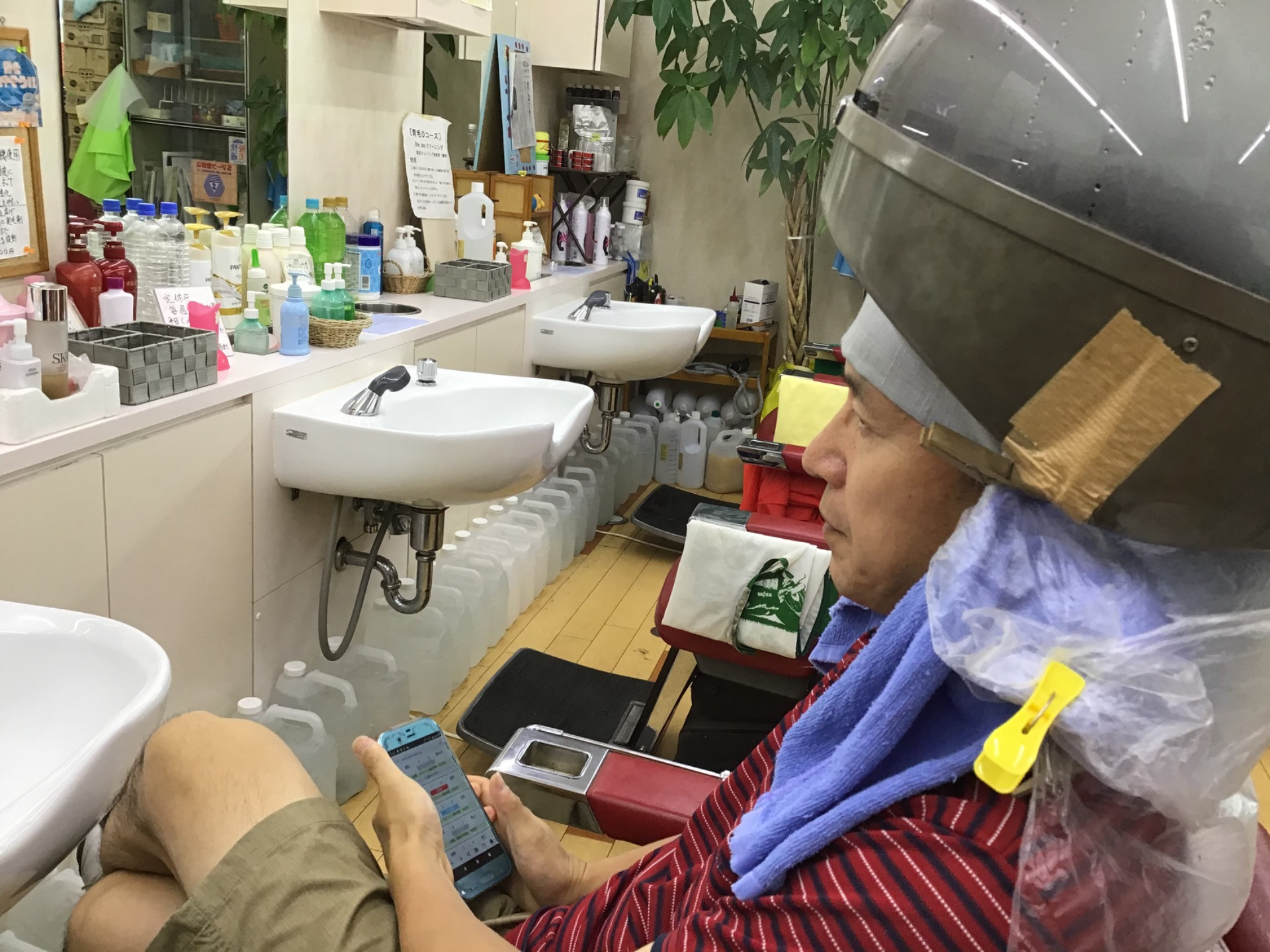 岡山市のヘアサロン育毛の為のシャンプーの選び方に詳しい理容室・さんぱつひろばです！