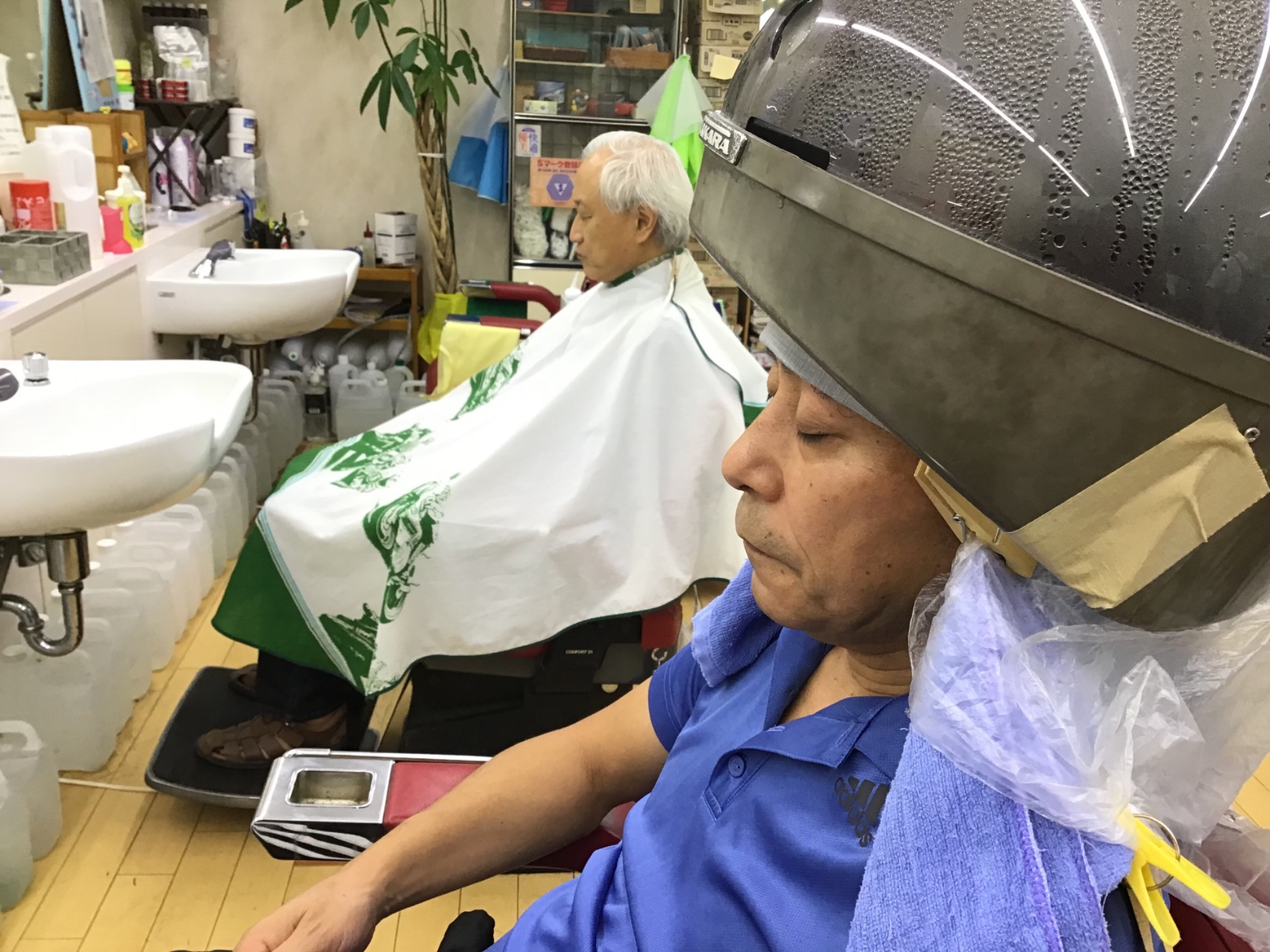 岡山市のヘアサロン髪の毛の栄養の事で相談を受けた美容室・さんぱつひろばです！