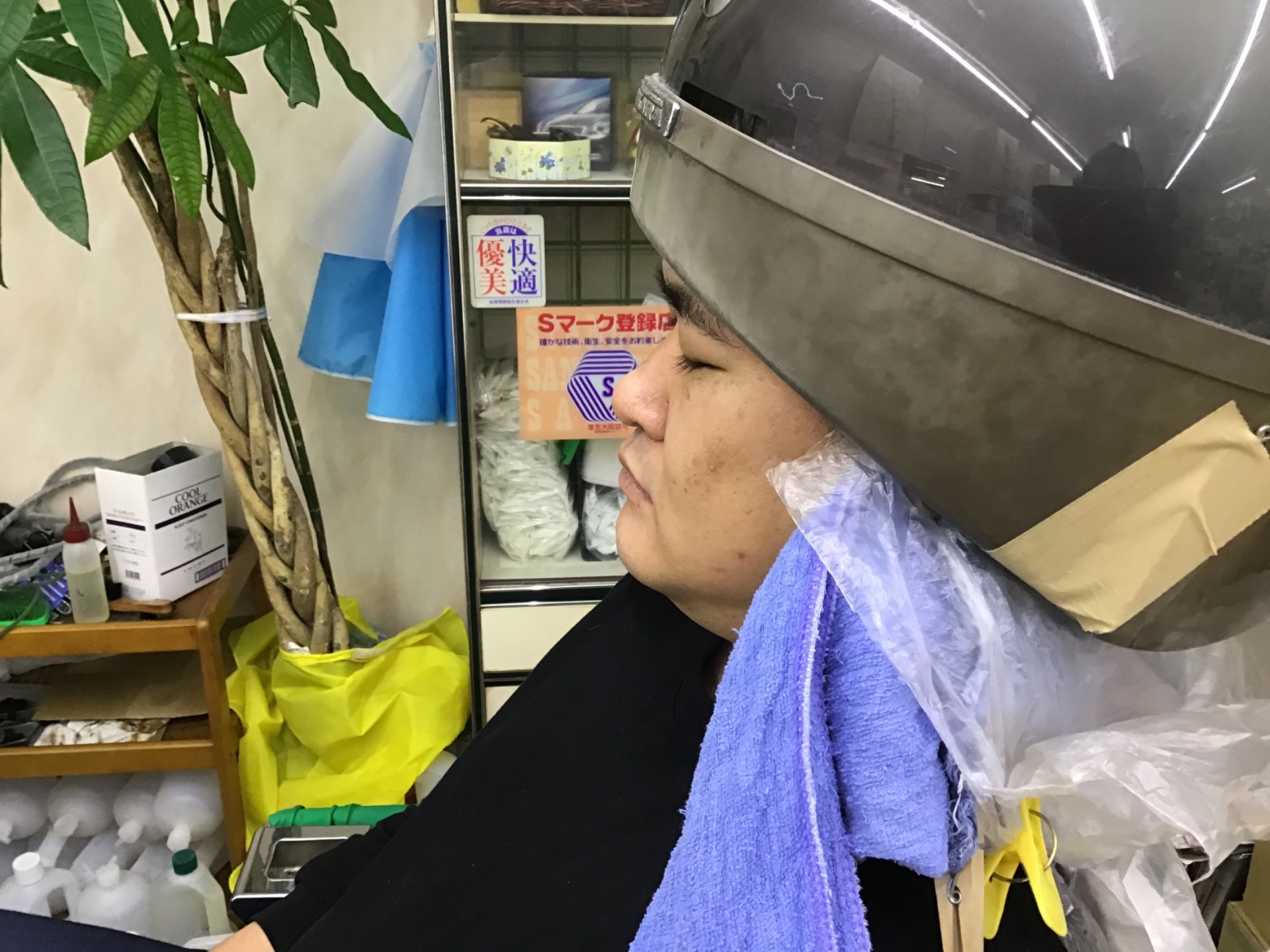 岡山市のヘアサロン髪の毛の栄養の相談を受けた理容室・さんぱつひろばです！
