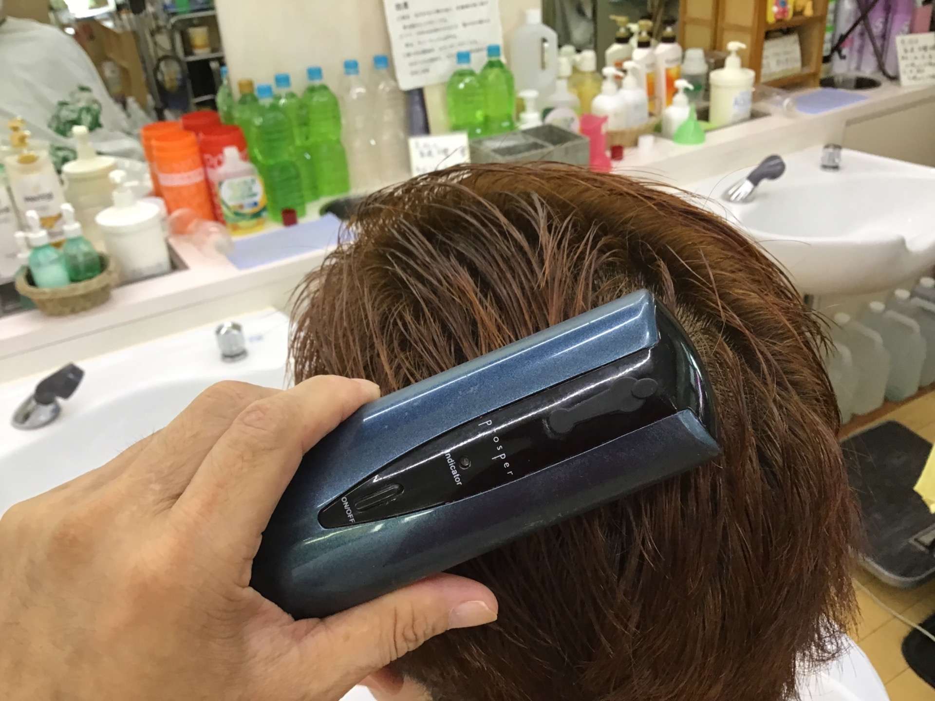 岡山市・岡山駅前のヘアサロン 頭皮ケアに力を入れている理容室・さんぱつひろばです。④